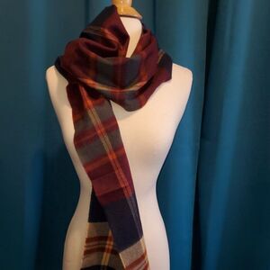 NWOT Softer than Cashmere Navy & Maroon scarf